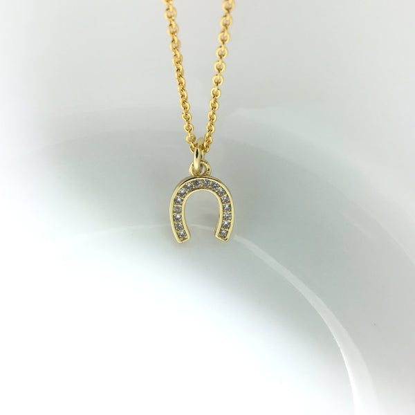 good luck charm horseshoe pendant necklace