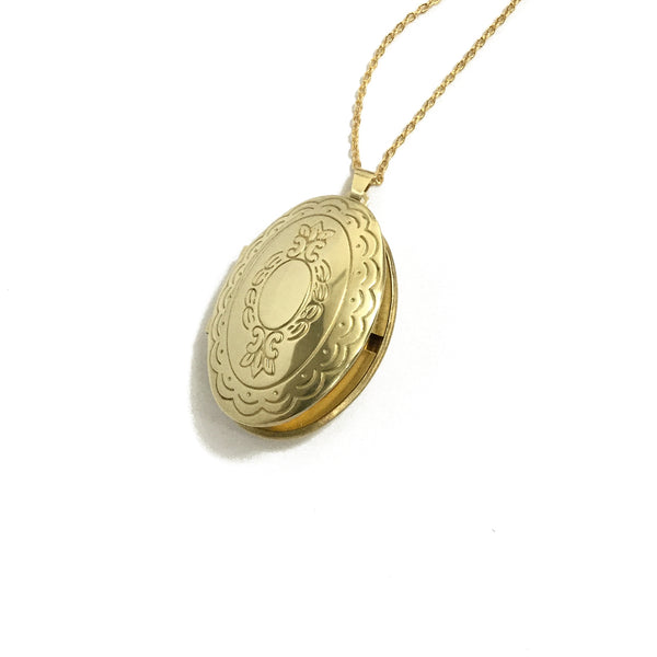 gold oval locket